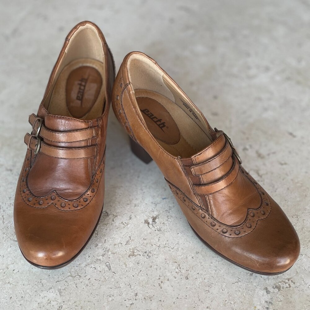 Earth Latitude Women's Leather Double Buckle Heel Shoes, Size 7